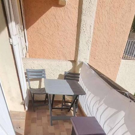 Bel appartement avec balcon et parking privé Le Beausset Exterior foto